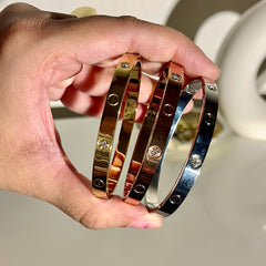 Trending bracelet kada